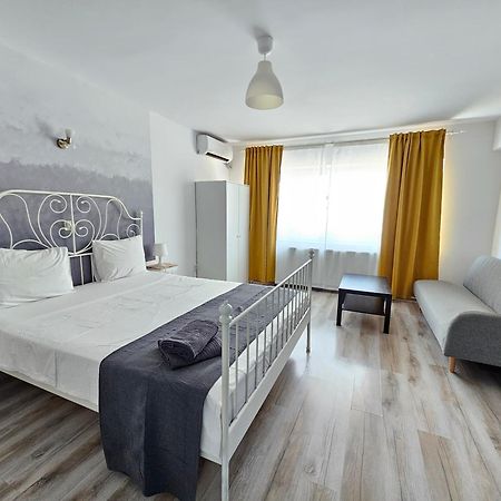 Color Apartments Old Town Center Bucarest Extérieur photo