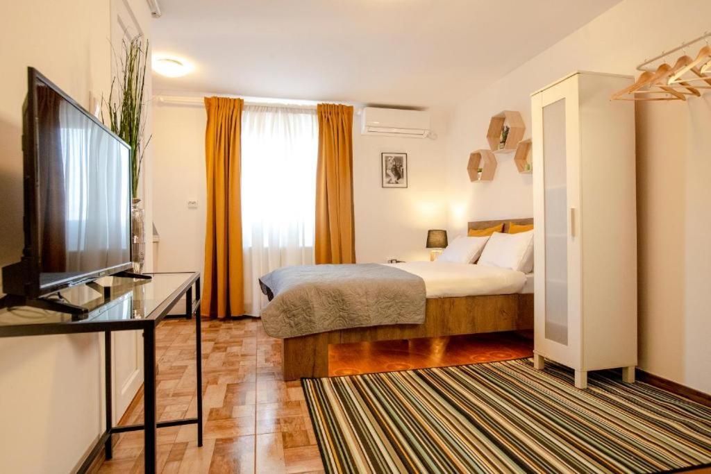 Color Apartments Old Town Center Bucarest Extérieur photo