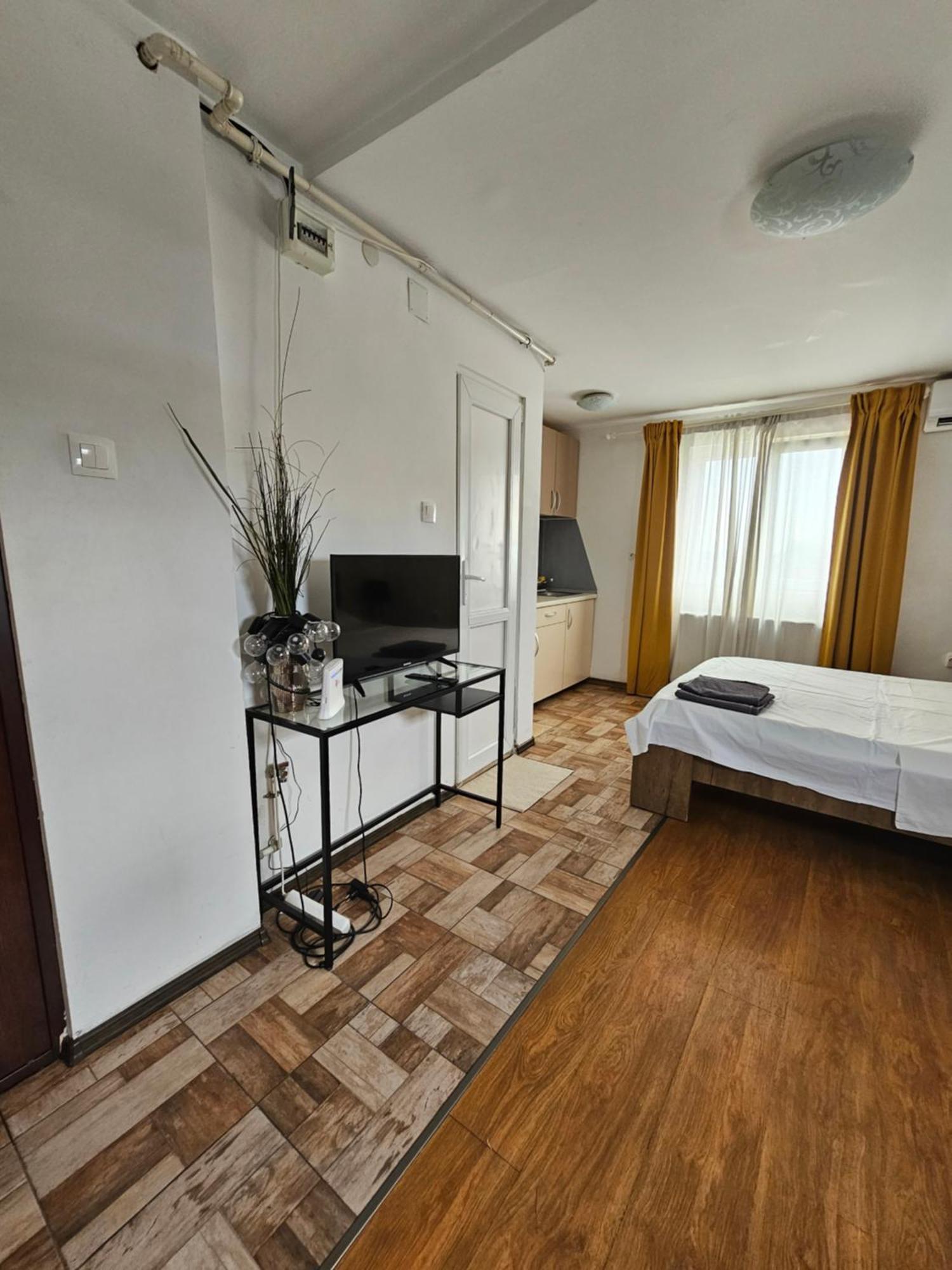 Color Apartments Old Town Center Bucarest Extérieur photo