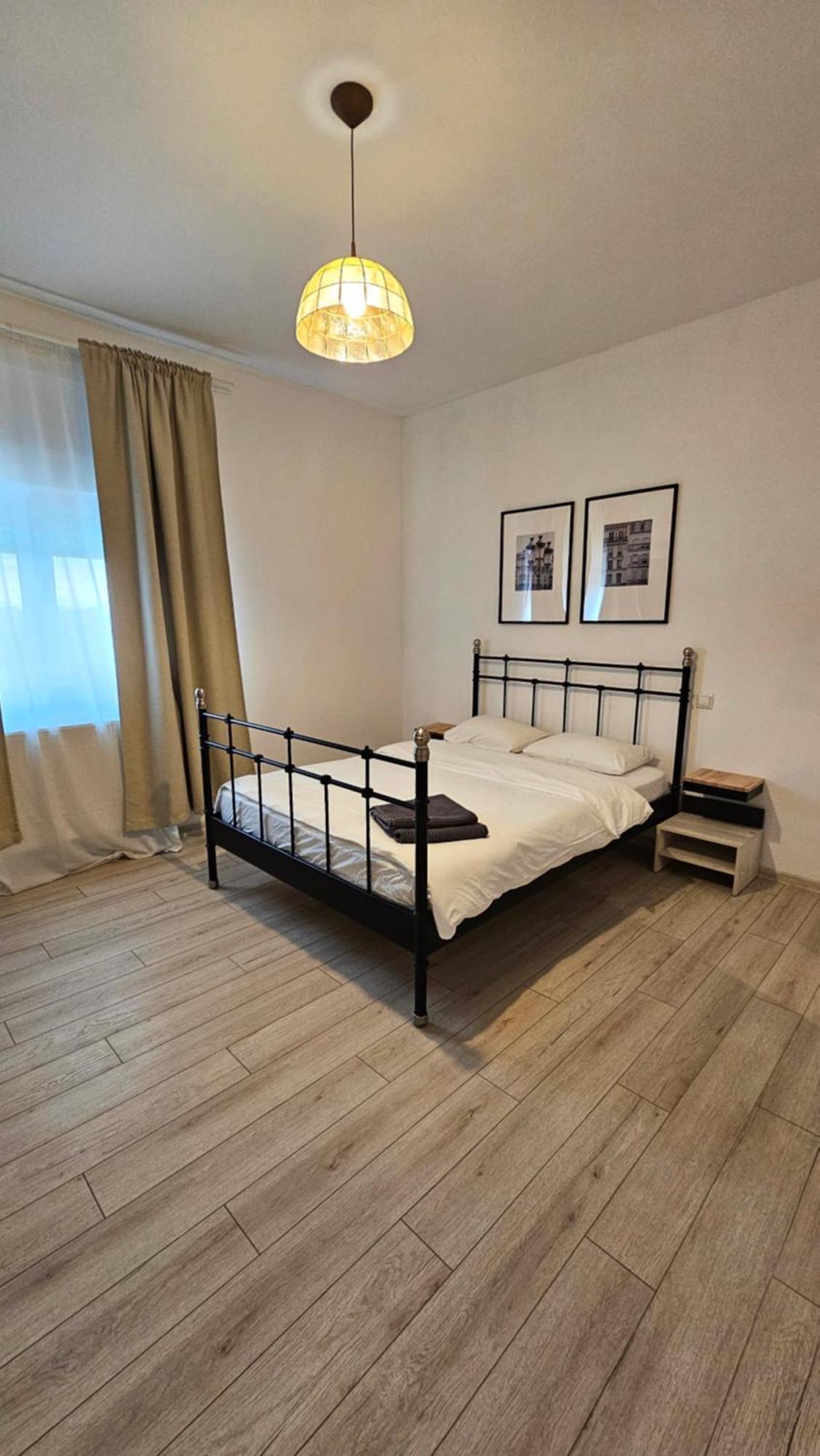 Color Apartments Old Town Center Bucarest Extérieur photo