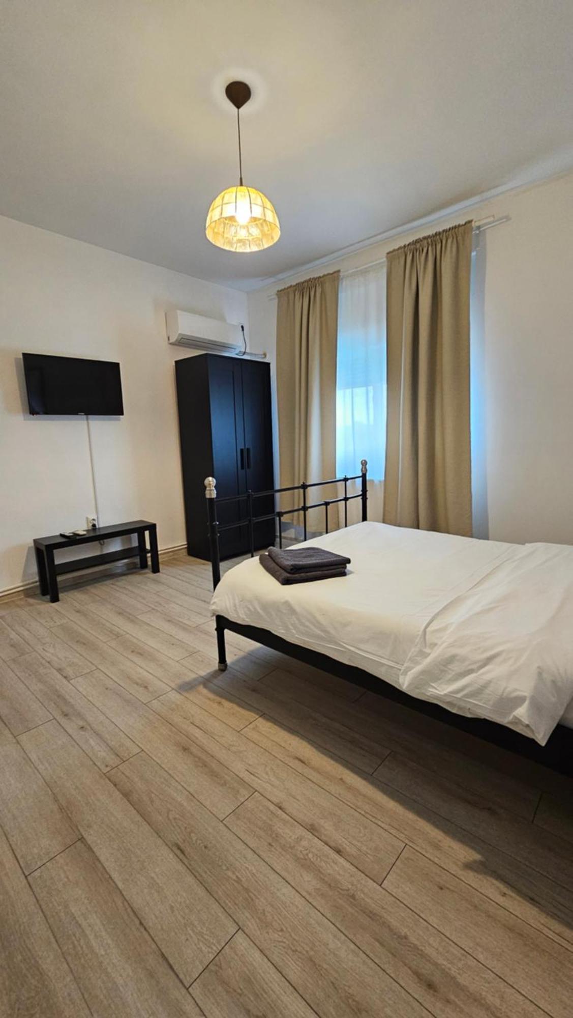 Color Apartments Old Town Center Bucarest Extérieur photo