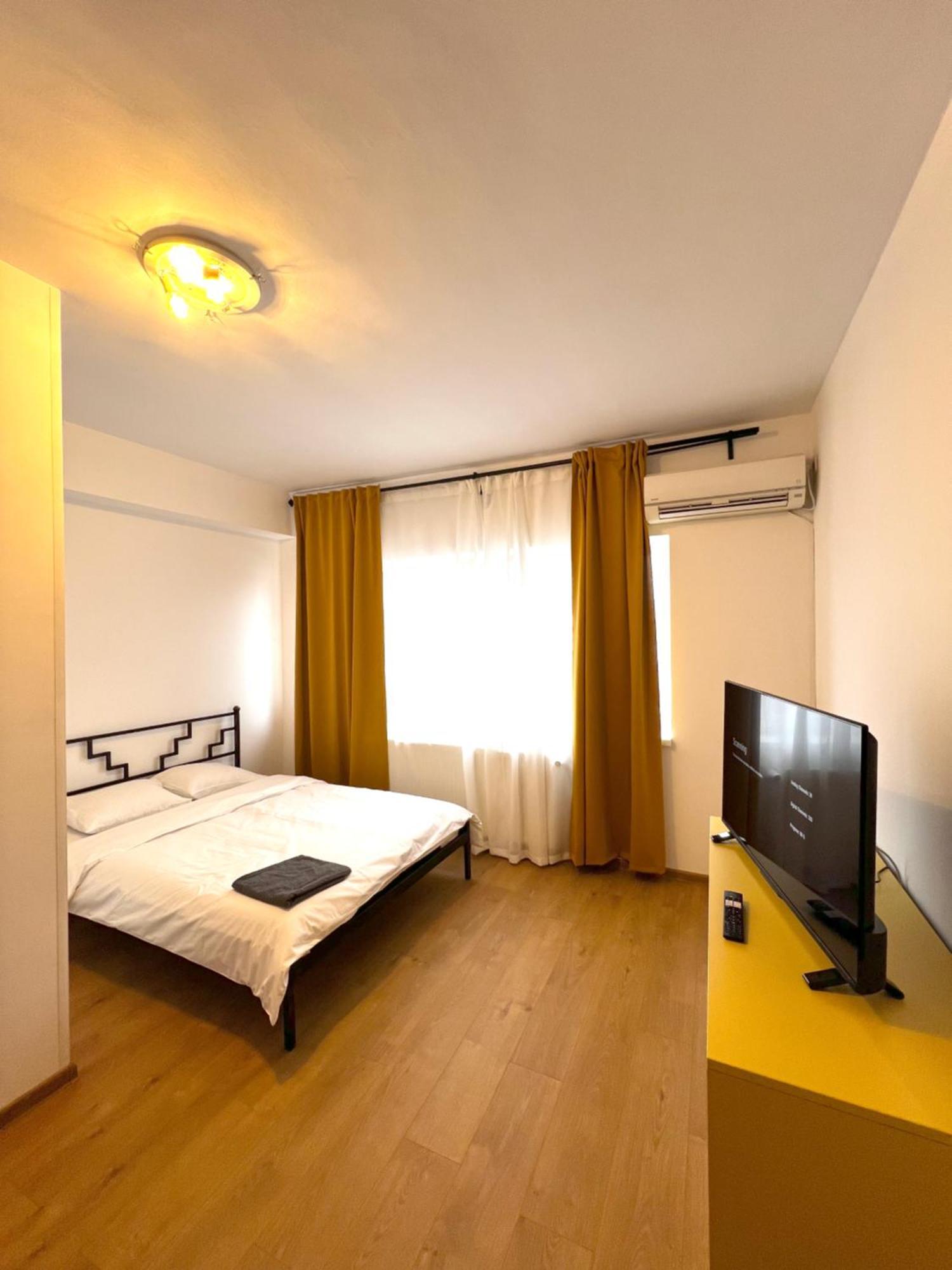 Color Apartments Old Town Center Bucarest Extérieur photo
